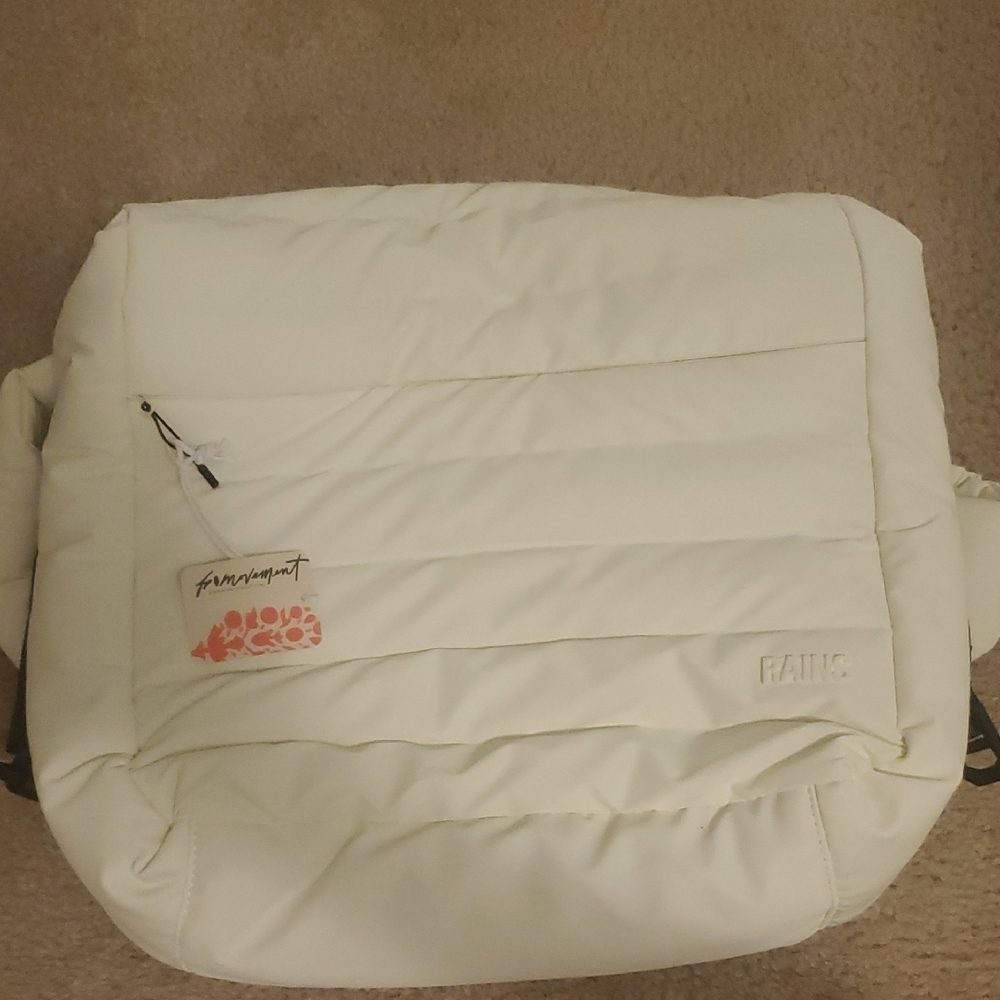 Free People Movement Puffer Sling Sport Tote Messenger Bag - Picture 4 of 5